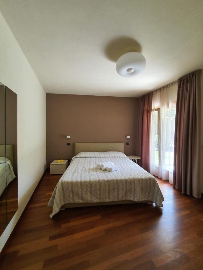 Sirmione Rosselli Apartments Esterno foto